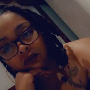 Meet your Posher, Ebony